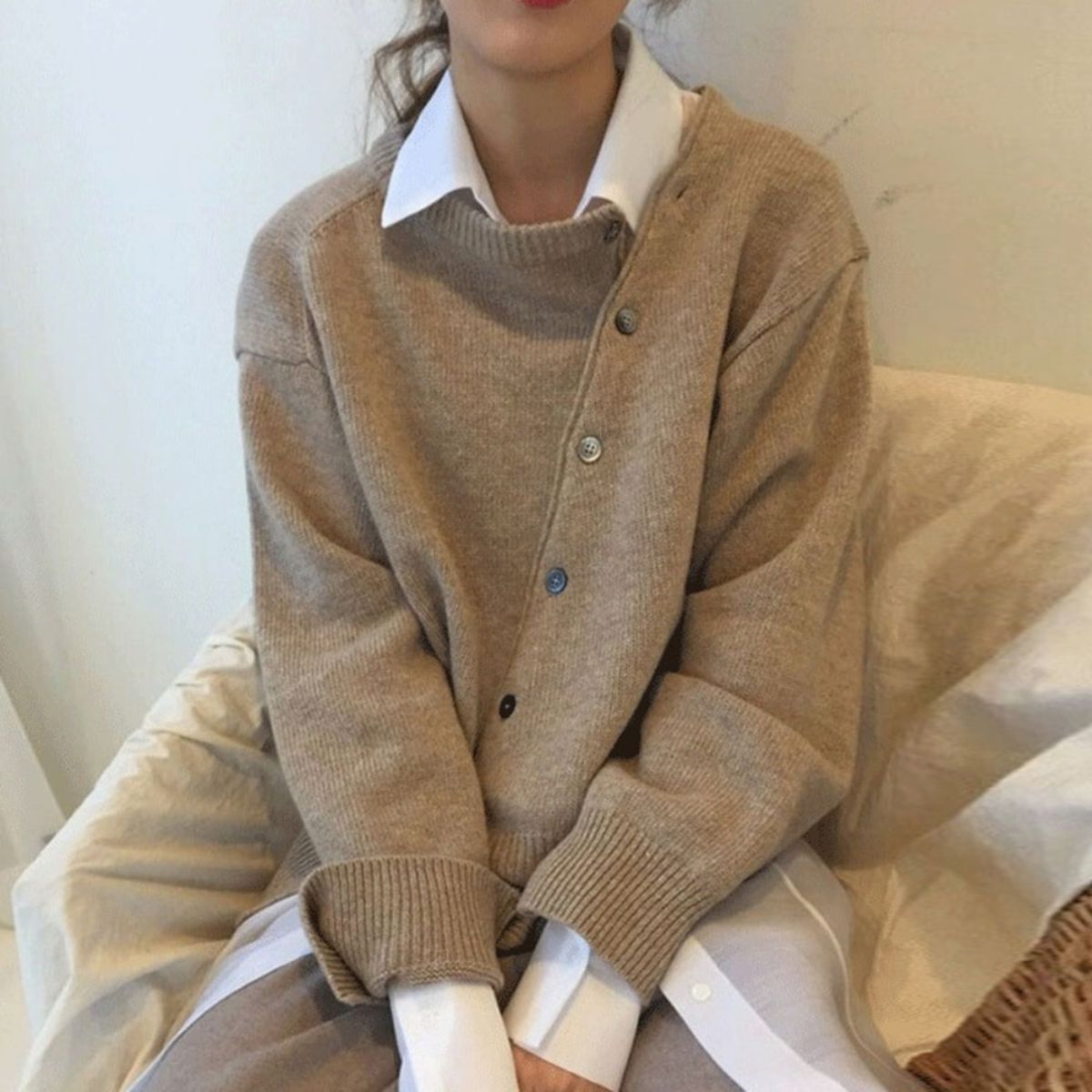 Sarah | Elegant Knit Button-Front Cardigan - Picela
