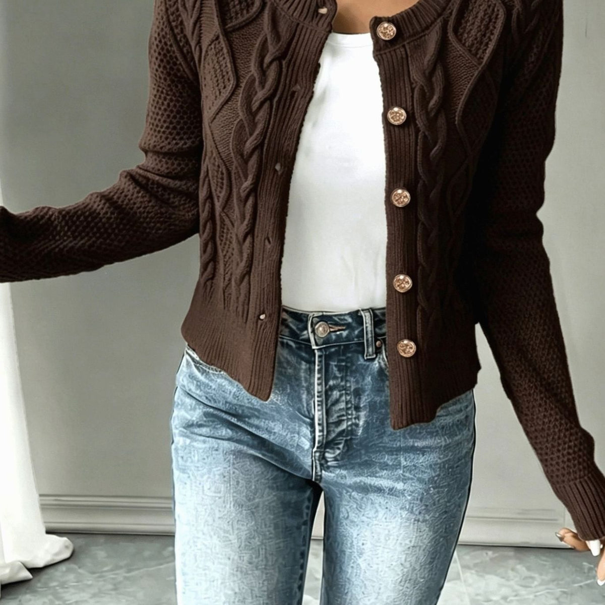Grace | Elegant Cable-Knit Cropped Cardigan