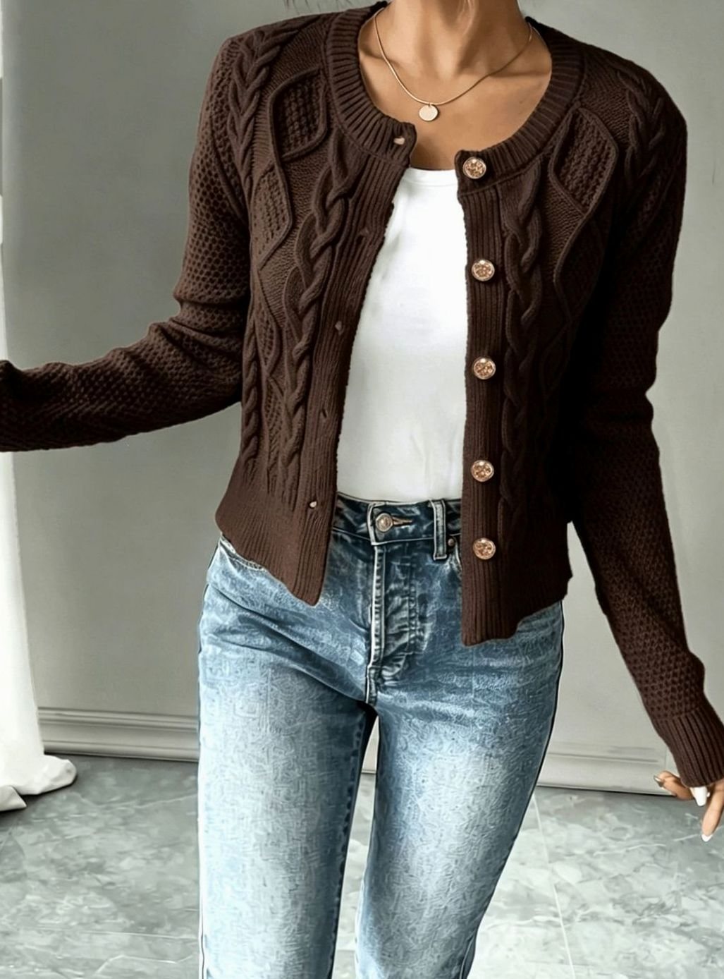 Grace | Elegant Cable-Knit Cropped Cardigan