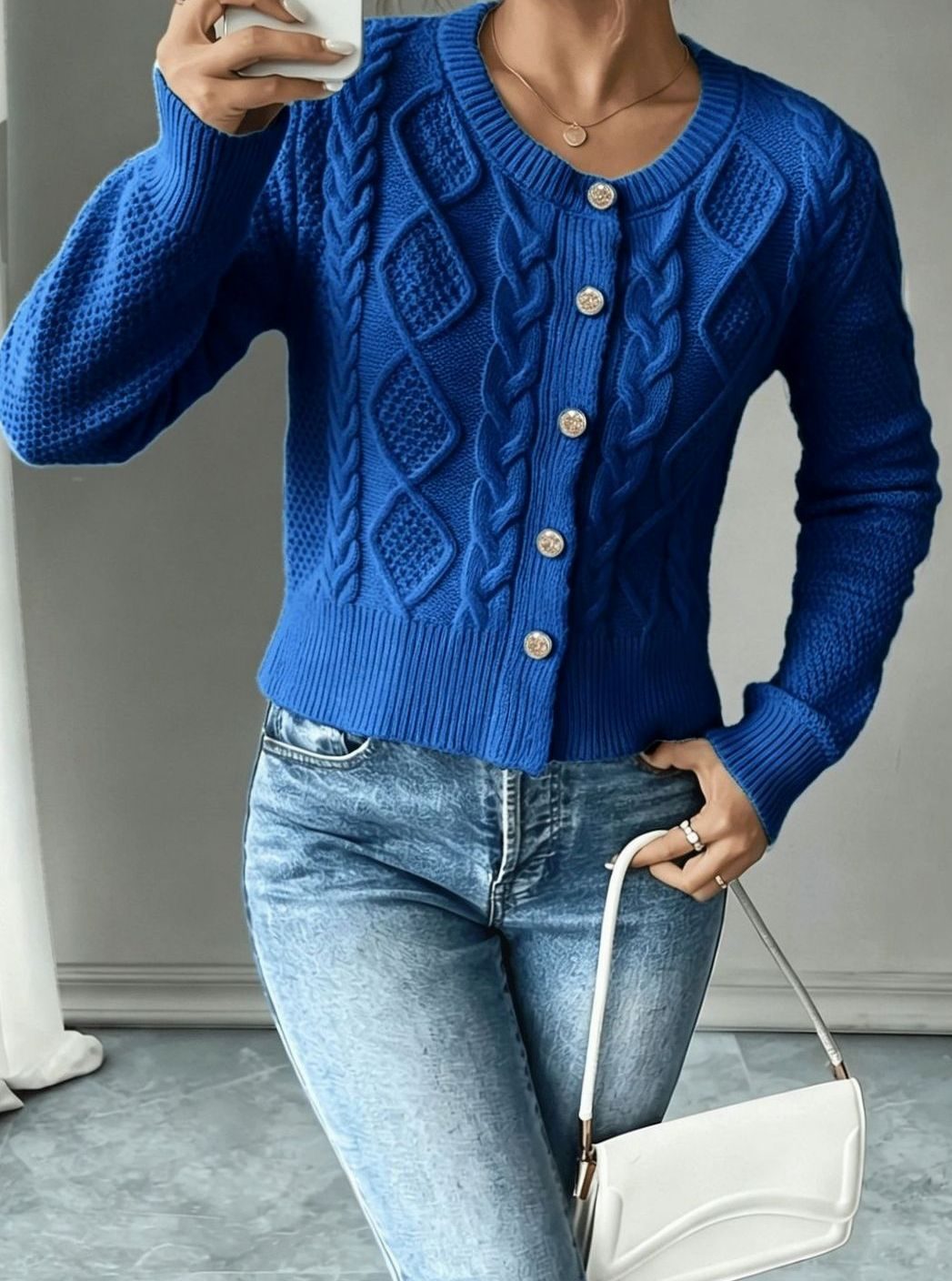 Grace | Elegant Cable-Knit Cropped Cardigan