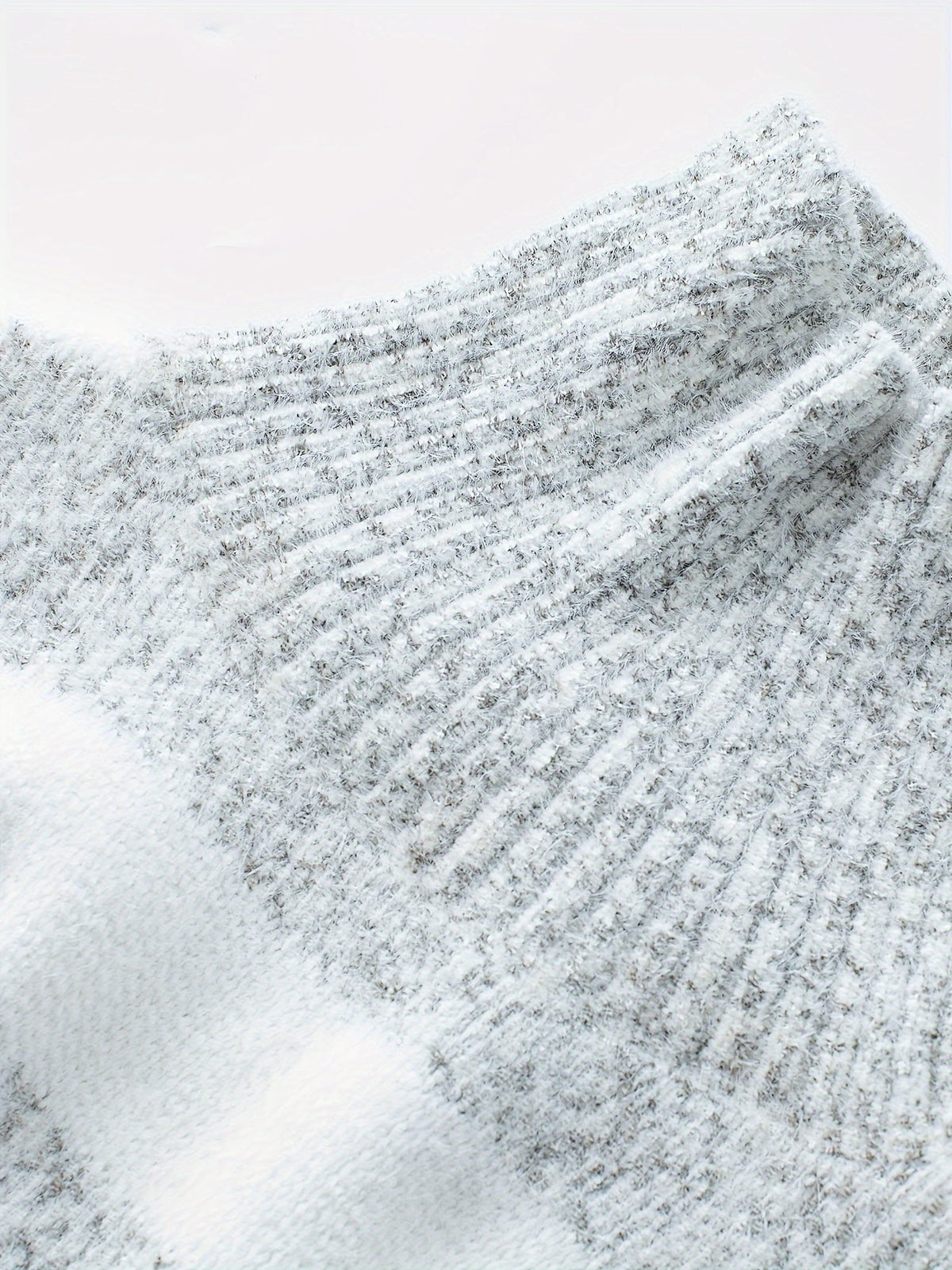 Danielle | Elegant Striped Turtleneck Sweater - Picela