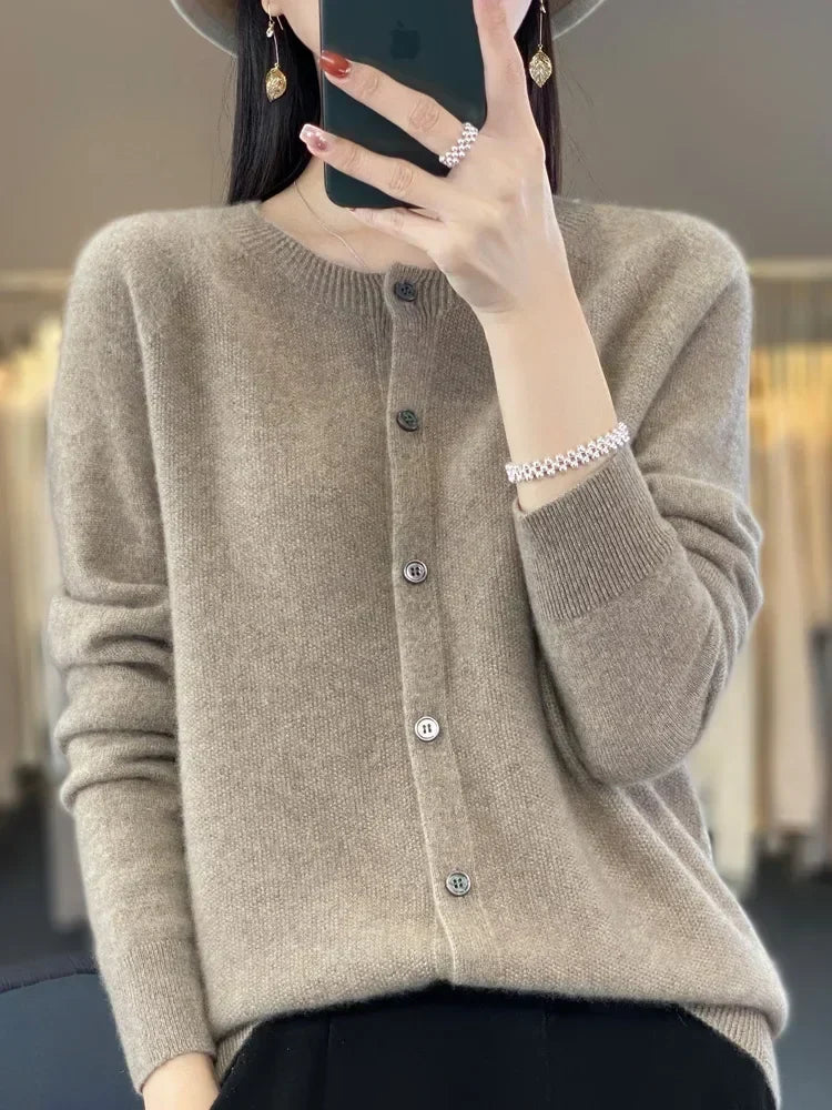 Emily | Elegant Button-Front Knit Cardigan - Picela