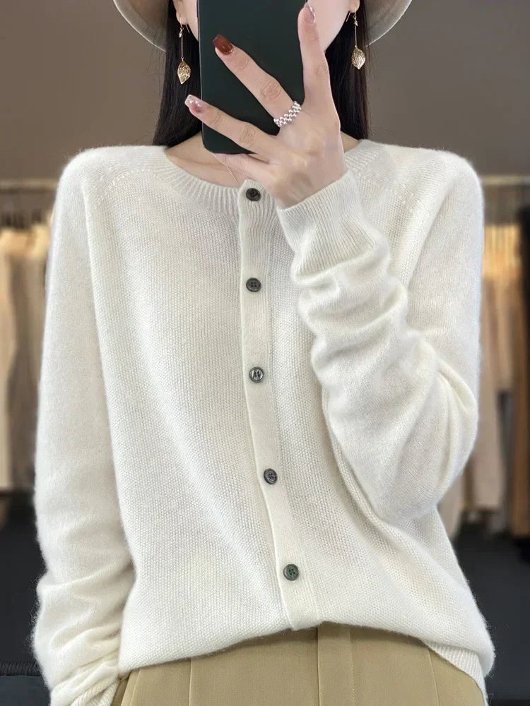 Emily | Elegant Button-Front Knit Cardigan - Picela