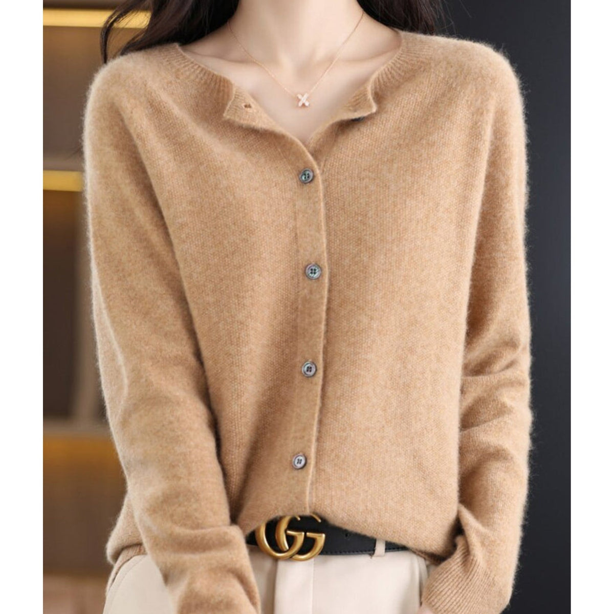 Kelly | Elegant Fitted Button-Down Cardigan - Picela