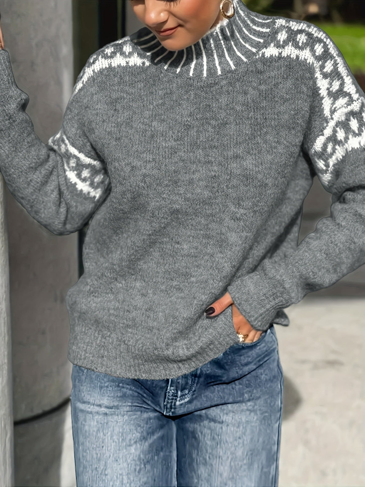 Kimberly | Elegant Contrast-Trim Mock-Neck Sweater - Picela