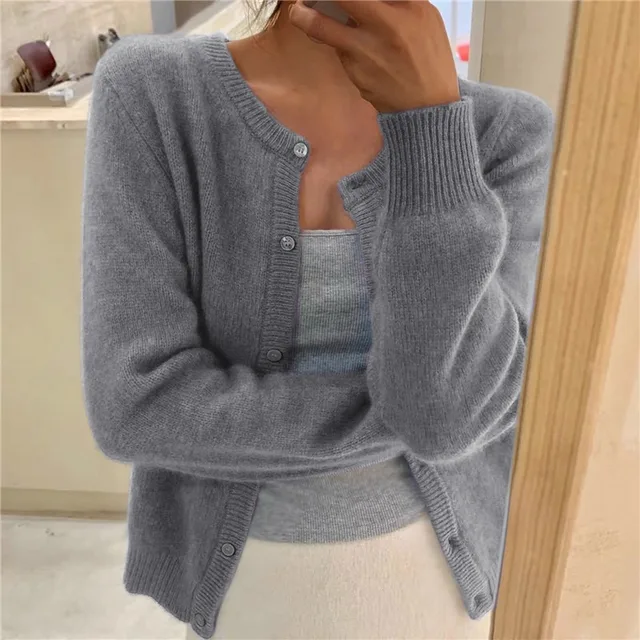 Michelle | Elegant Buttoned Knit Cardigan - Picela