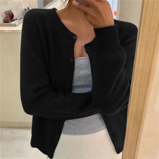 Michelle | Elegant Buttoned Knit Cardigan - Picela