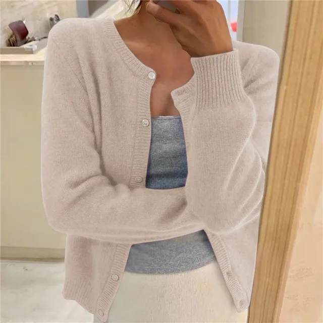 Michelle | Elegant Buttoned Knit Cardigan - Picela