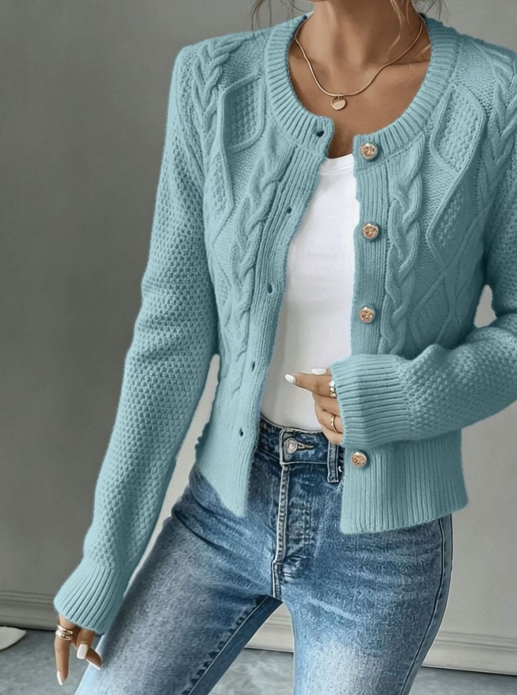 Grace | Elegant Cable-Knit Cropped Cardigan