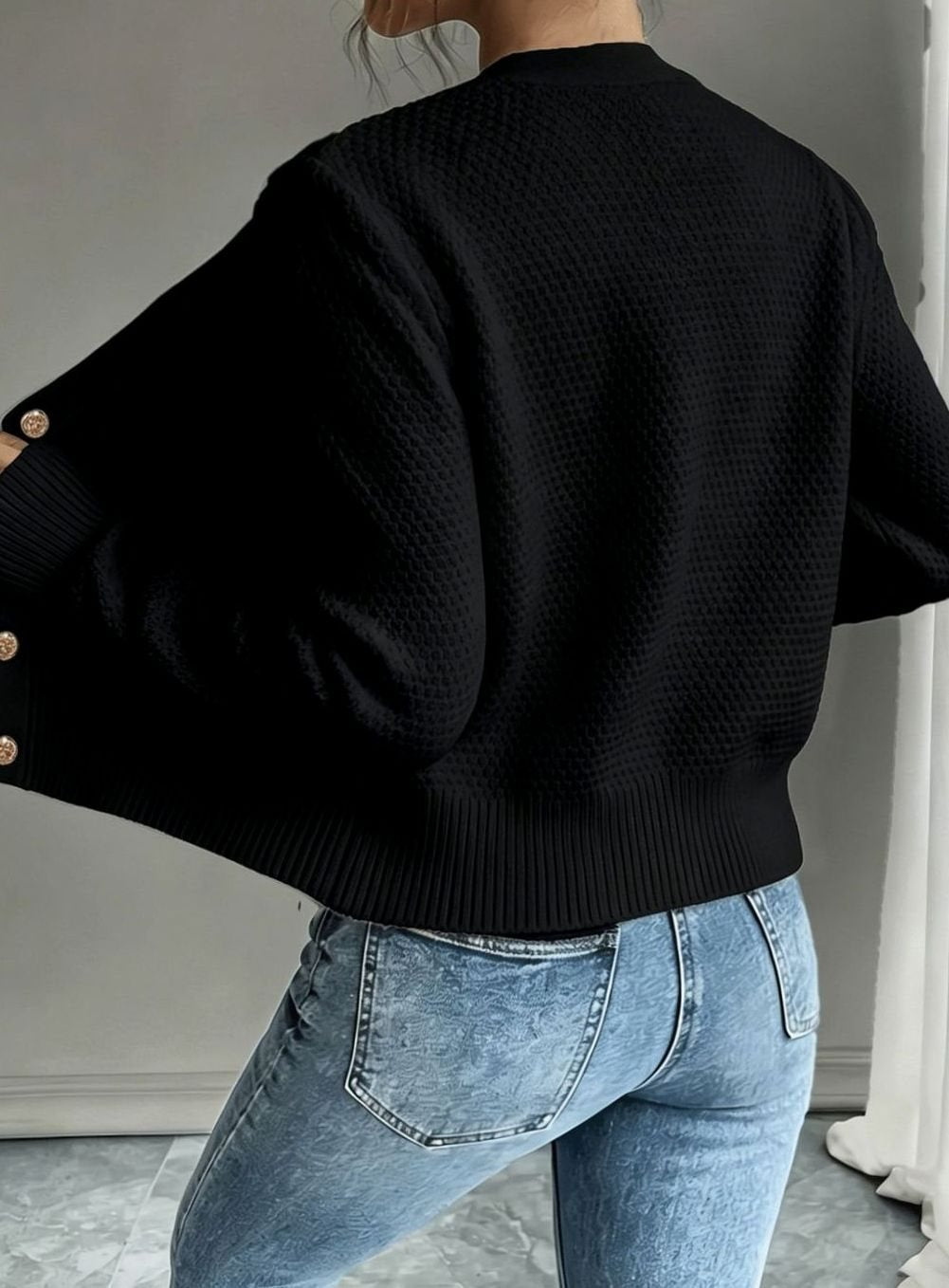Grace | Elegant Cable-Knit Cropped Cardigan