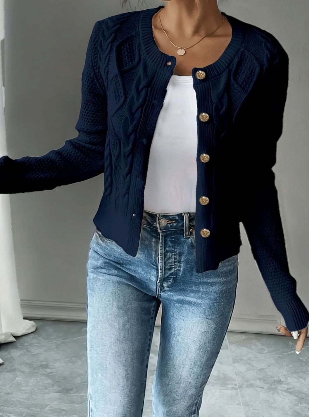 Grace | Elegant Cable-Knit Cropped Cardigan