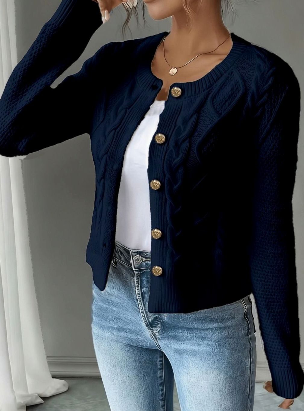 Grace | Elegant Cable-Knit Cropped Cardigan