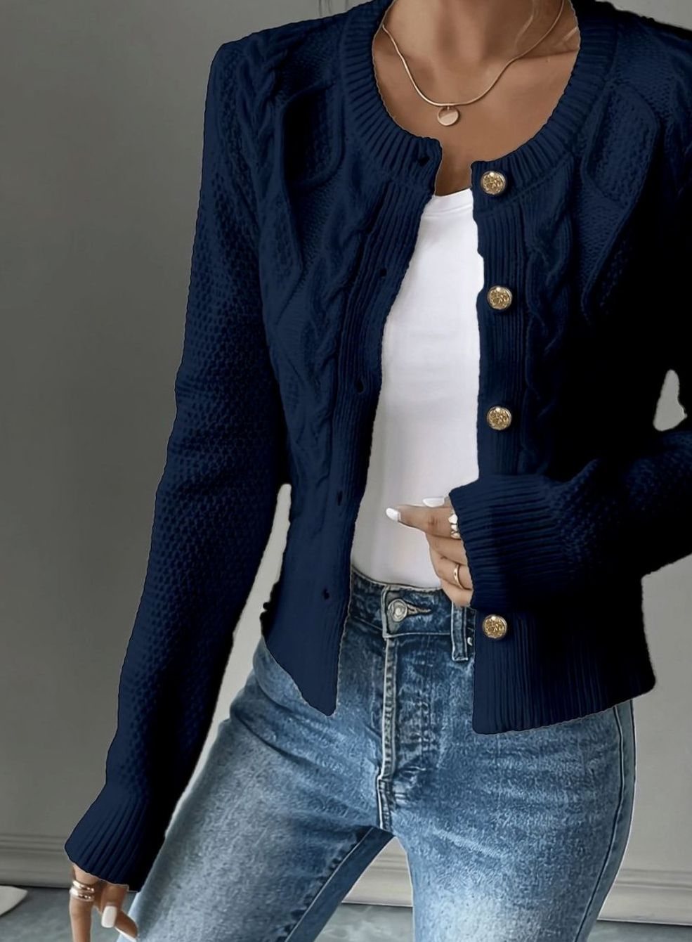 Grace | Elegant Cable-Knit Cropped Cardigan