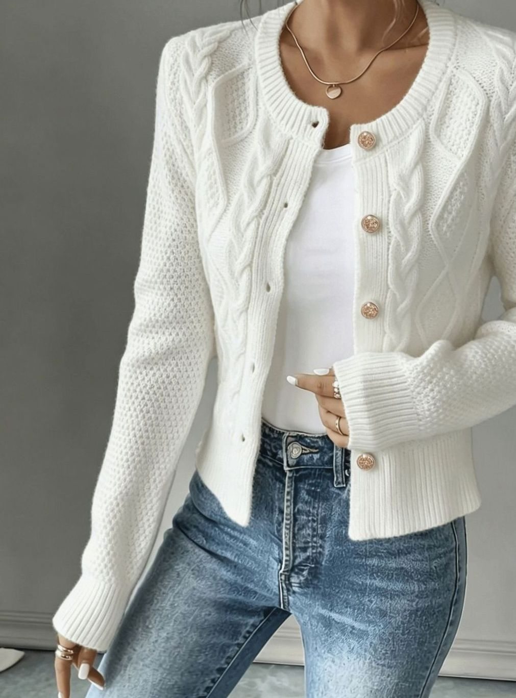 Grace | Elegant Cable-Knit Cropped Cardigan