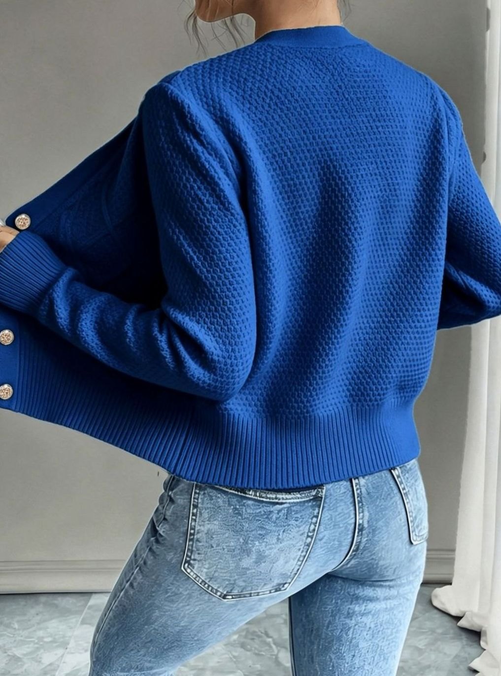 Grace | Elegant Cable-Knit Cropped Cardigan