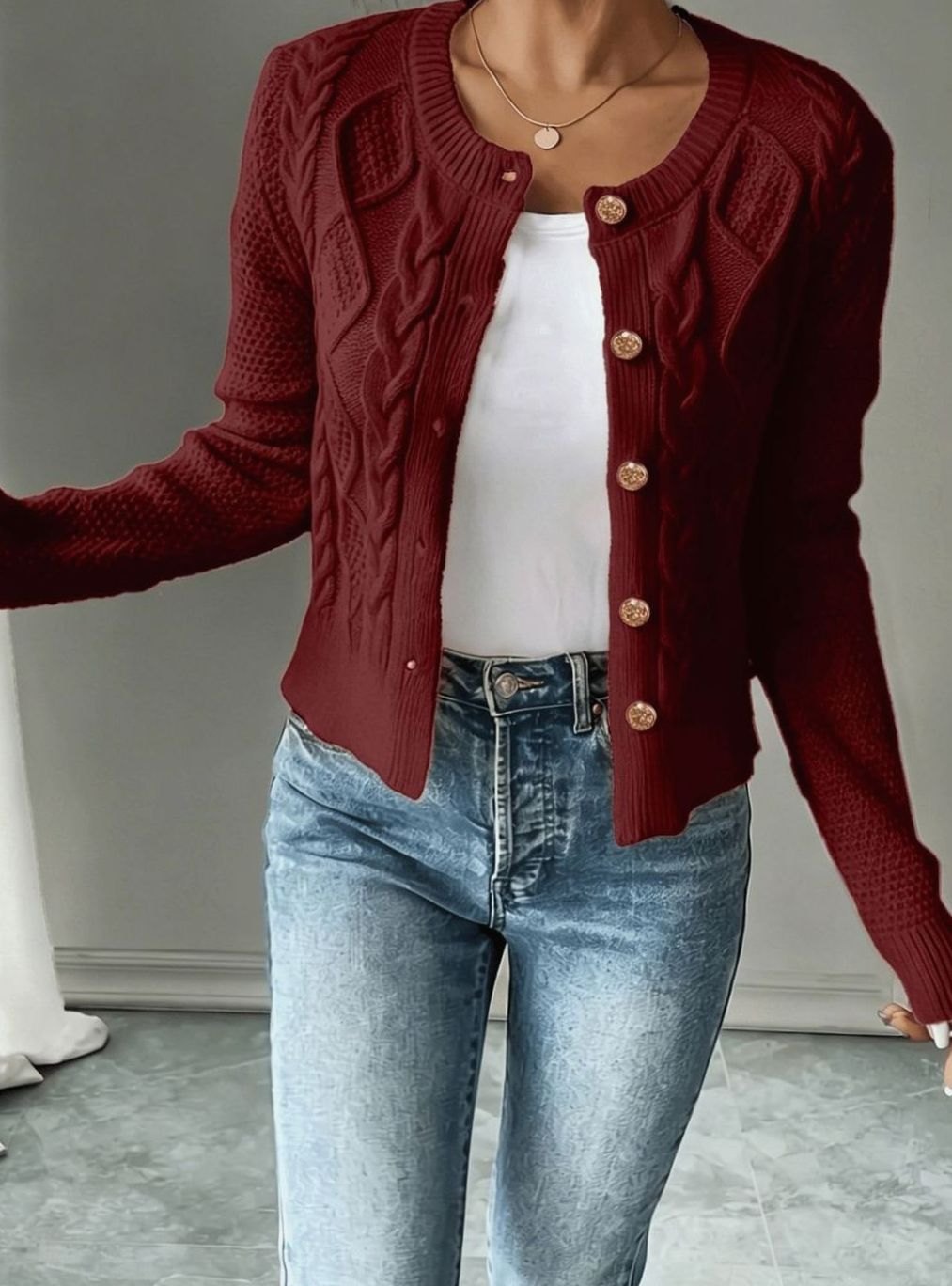 Grace | Elegant Cable-Knit Cropped Cardigan