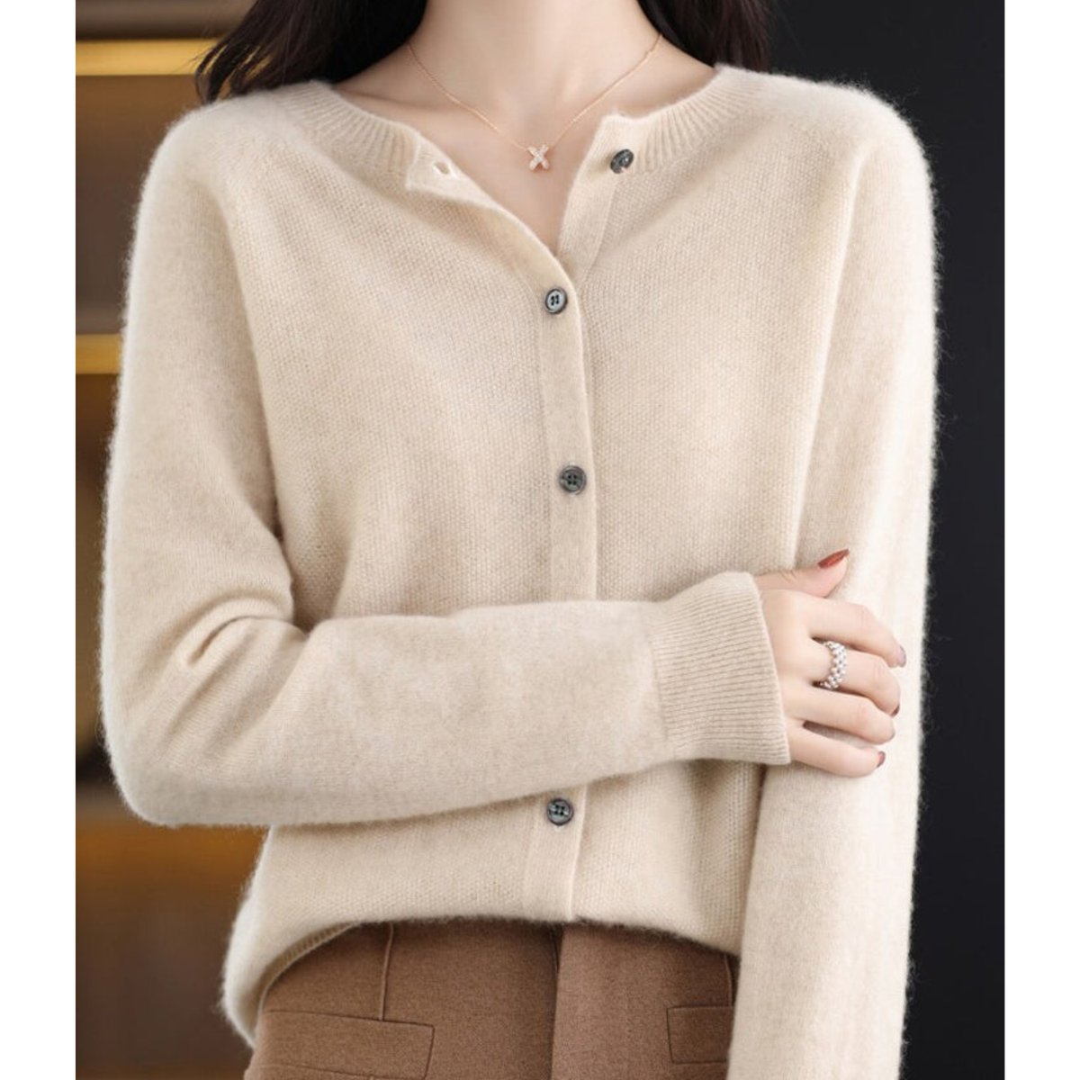 Melissa | Elegant Wool Knit Cardigan